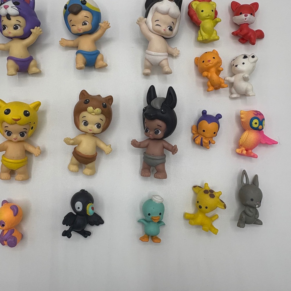 TWOSIES Moose Toys Mini Baby Figures Lot 30pc Multicolor Animal Costume Set GOOD - Picture 5 of 10
